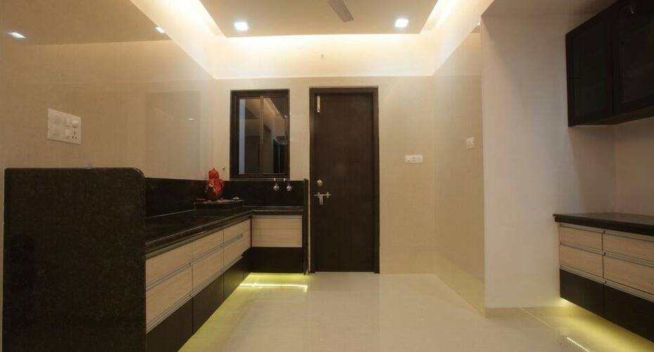 SSKF Srinivas Service Apartment 2, Surat 4